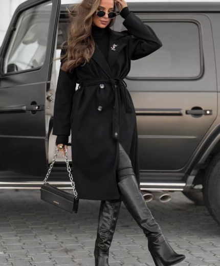Plašč Celine Črn